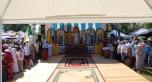 Митрополит Александр совершил Божественную Литургию в палаточном городке Международного молодежного фестиваля «Духовный сад Семиречья»